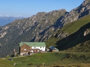 Leaving Refugio Genova behind