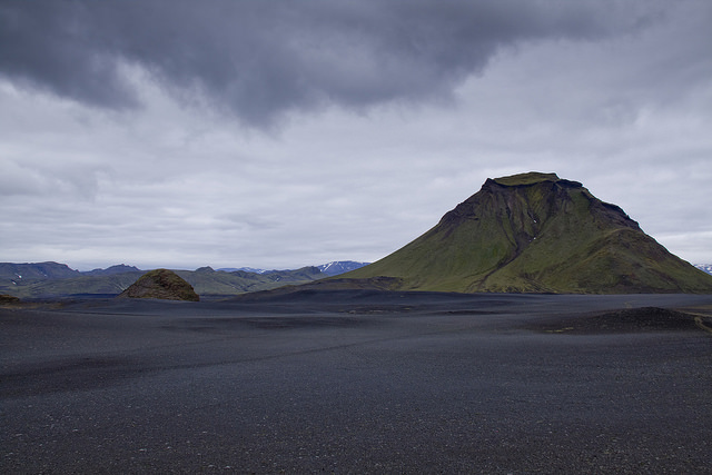 Once again the colors changes. The black ground was so unique.